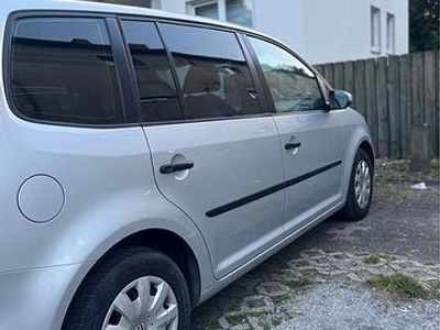 Usata VW Touran 105 CV (77 kW) 2014 Grigio Monovolume
