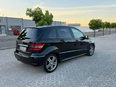 Usata Mercedes B180