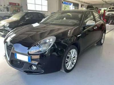 Usata Alfa Romeo Giulietta Super 120 CV (88 kW) 2018 Nero Utilitaria