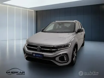 Usata VW T-Roc R-line 116 CV (85 kW) 2023 Grigio SUV