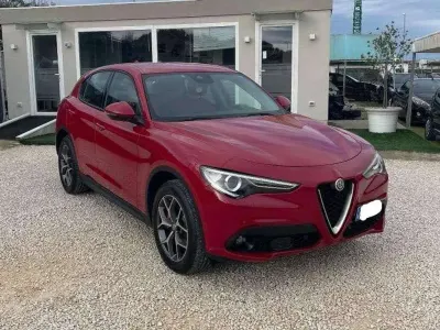 Usata Alfa Romeo Stelvio 215 CV (158 kW) 2017 Rosso SUV