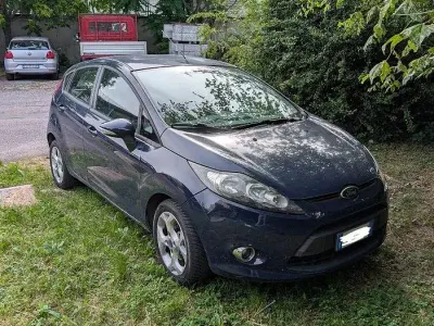 Usata Ford Fiesta Business Edition 60 CV (44 kW) 2012 Bluazzurro Berlina