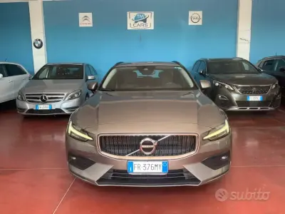 Usata Volvo V60 Kinetic 190 CV (139 kW) 2018 Grigio Station wagon