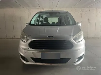 Usata Ford Tourneo Courier 75 CV (55 kW) 2015 Grigio Monovolume