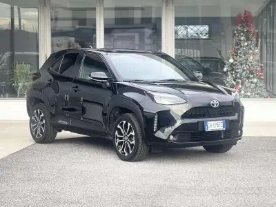 Usata Toyota Yaris Hybrid 92 CV (67 kW) 2021 Nero Station wagon