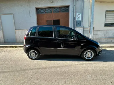 Usata Lancia Musa 95 CV (69 kW) 2012 Nero Monovolume