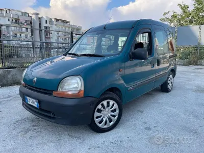 Usata Renault Kangoo Expression 75 CV (55 kW) 2002 Verde Monovolume