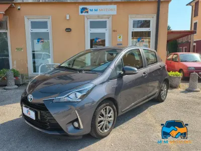 Begagnad Toyota Yaris Hybrid