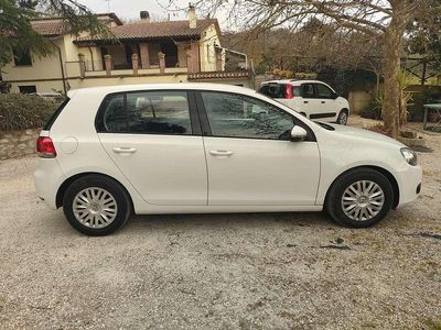 Usata VW Golf VI Trendline 105 CV (77 kW) 2011 Bianco Utilitaria