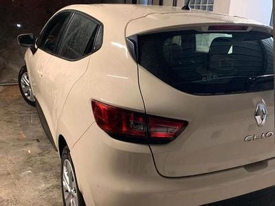 Usata Renault Clio IV 75 CV (55 kW) 2015 Bianco Utilitaria