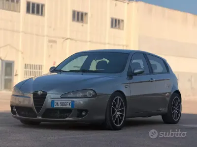 Usata Alfa Romeo 147 150 CV (110 kW) 2008 Grigio Utilitaria