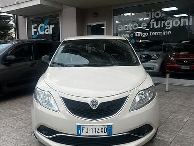 Usata Lancia Ypsilon Gold 95 CV (69 kW) 2017 Beige Utilitaria