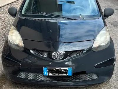 Usata Toyota Aygo 67 CV (49 kW) 2008 Nero Utilitaria
