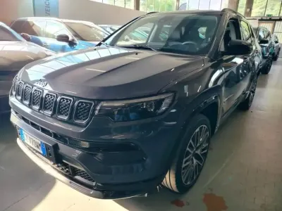 Usata Jeep Compass Summit 131 CV (96 kW) 2025 Nero SUV