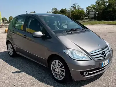 Usata Mercedes A160 Elegance 95 CV (69 kW) 2010 Grigio Berlina