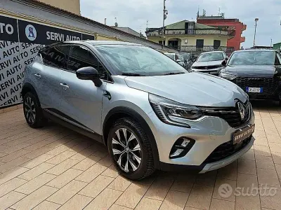 Occasion Renault Captur Techno 91 ch (66 kW) 2024 Gris SUV