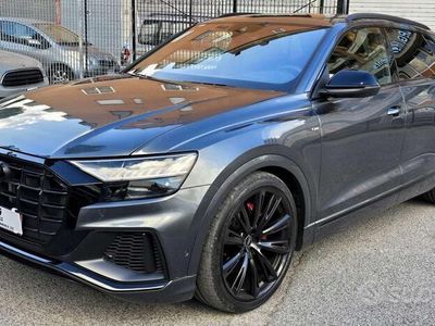 Usata Audi Q8 S-Line 340 CV (250 kW) 2023 Grigio SUV