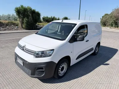 Usata Citroën Berlingo Shine 102 CV (75 kW) 2020 Bianco Monovolume