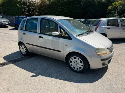 Usata Fiat Idea 70 CV (51 kW) 2006 Grigio Monovolume