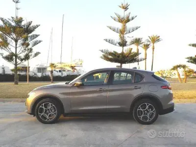 Usata Alfa Romeo Stelvio 210 CV (154 kW) 2017 Grigio SUV
