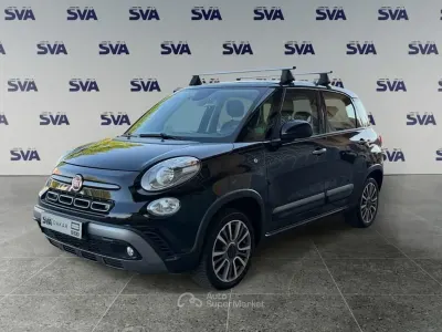 Begagnad Fiat 500L Cross 95 HK (69 kW) 2018 Svart Minibuss