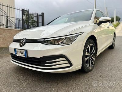 Bianco Usata 2021 VW Golf Life Berlina | 15.900 € (Super prezzo)