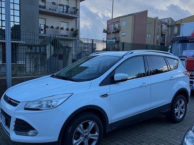 Usata Ford Kuga Titanium 120 CV (88 kW) 2016 Bianco SUV