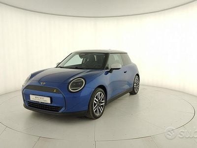 Usata Mini Cooper Favoured 2024 Blu Utilitaria