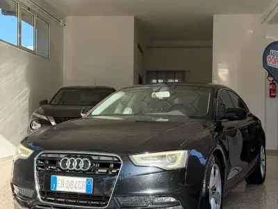 Begagnad Audi A5 177 HK (130 kW) 2012 Svart Sportkupé