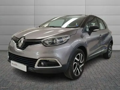 Usata Renault Captur Intens 90 CV (66 kW) 2017 Grey met SUV