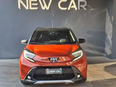 Usata Toyota Aygo X Lounge 72 CV (52 kW) 2024 Rosso SUV