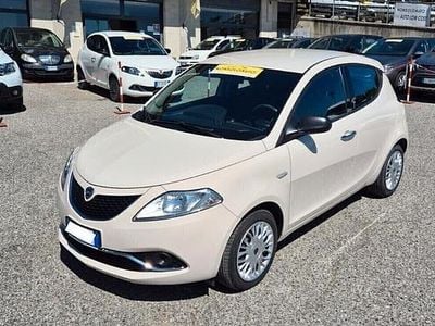 Begagnad Lancia Ypsilon 95 HK (69 kW) 2016 Beige Halvkombi