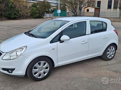 Usata Opel Corsa 2009 Bianco Utilitaria