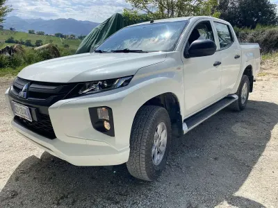 Usata Mitsubishi L200 Invite 150 CV (110 kW) 2021 Pick-up