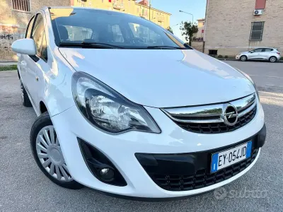 Usata Opel Corsa 85 CV (62 kW) 2015 Bianco Utilitaria