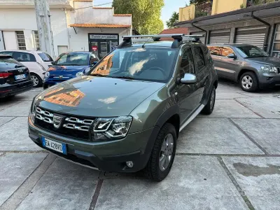 Usata Dacia Duster Lauréate 125 CV (91 kW) 2014 Verde SUV