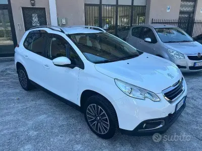 Usata Peugeot 2008 Access 82 CV (60 kW) 2015 Bianco SUV