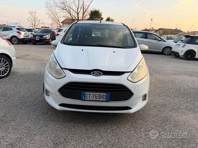 Usata Ford B-MAX 90 CV (66 kW) 2013 Bianco Monovolume