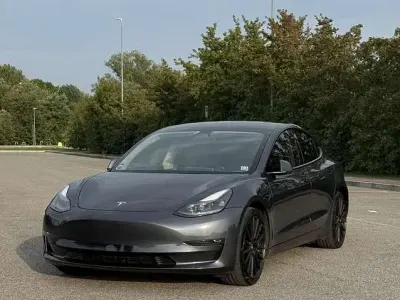 Usata Tesla Model 3 Long Range AWD 152 kW (208 CV) 2023 Berlina