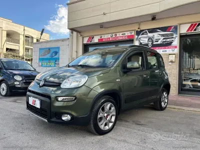 Usata Fiat Panda 4x4 S 95 CV (69 kW) 2016 Verde Utilitaria