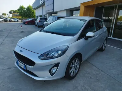 Usata Ford Fiesta 86 CV (63 kW) 2018 Argento Utilitaria