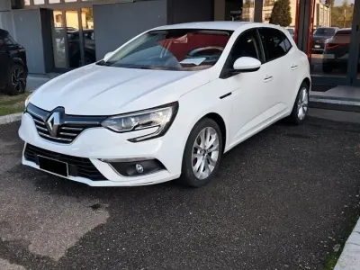 Usata Renault Mégane Intens 110 CV (80 kW) 2019 Bianco Berlina