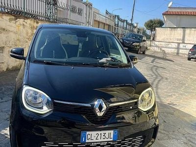 Usata Renault Twingo Urban Night 30 kW (42 CV) 2022 Nero Utilitaria