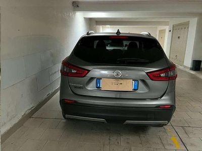 Usata Nissan Qashqai Tekna+ 131 CV (96 kW) 2017 Grigio SUV