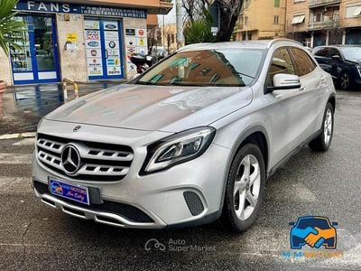 Usata Mercedes GLA200 136 CV (100 kW) 2017 Argento SUV