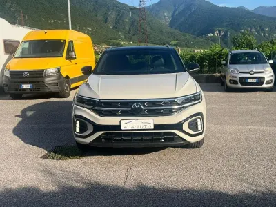Usata VW T-Roc Style 150 CV (110 kW) 2023 Beige SUV