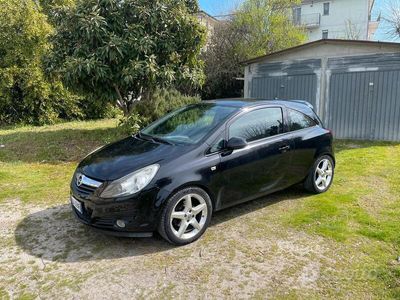 usata Opel Corsa D sport 90CV