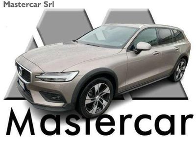 usata Volvo V60 CC 2.0 b4 Business Pro awd FX302FT