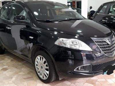 usata Lancia Ypsilon 1.2 69 CV 5 porte GPL Silver