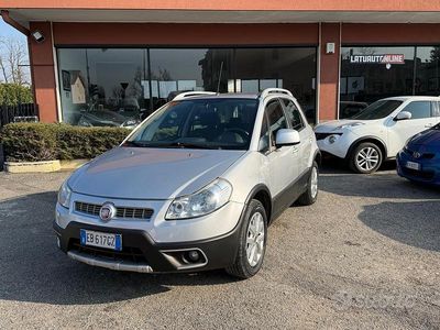 Usata Fiat Sedici 120 CV (88 kW) 2010 Grigio SUV